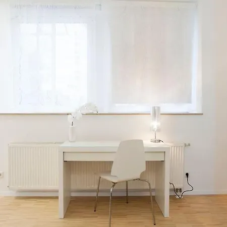Exclusive 2-Room Souterrain Apartment Нюрнберг Экстерьер фото