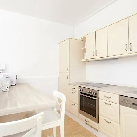 Exclusive 2-Room Souterrain Apartment Нюрнберг Экстерьер фото