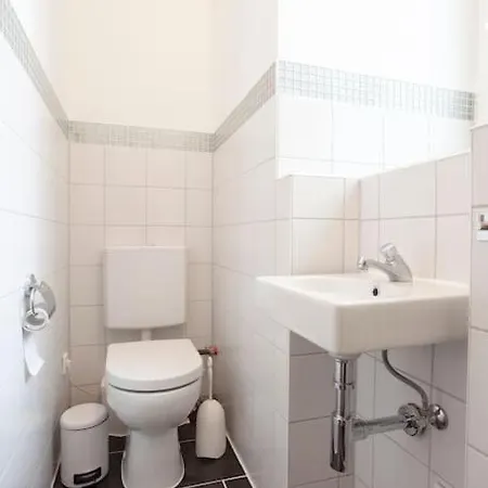 Exclusive 2-Room Souterrain Apartment Нюрнберг Экстерьер фото