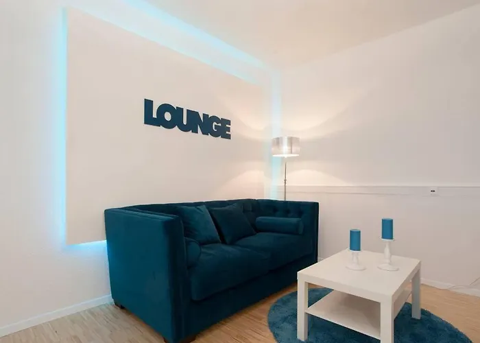 Exclusive 2-Room Souterrain Apartment